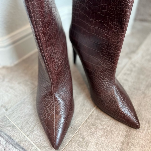 EXPRESS Pointy Boot - Picture 2 of 4